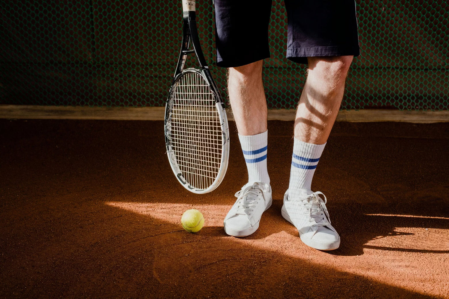 How to Choose the Right Tennis Racquet: A Complete Buying Guide